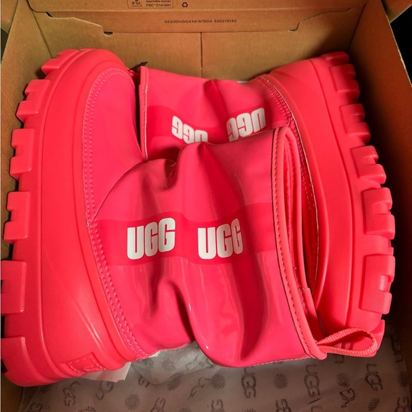 UGG NEW unisex Brellah rain boots youth 5/women’s size 7 - Picture 6 of 6